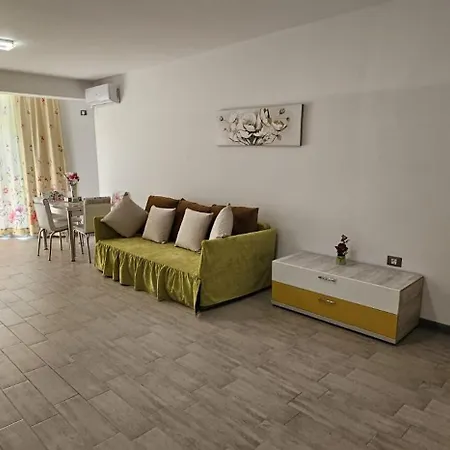 Aria & Prima Linie La Mare Piscina Gym Sauna Umeda Si Uscata Năvodari